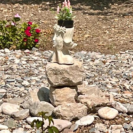 피타고레이오 Holiday Oasis With Private Patio And Hammam-Style Bath In Chora-Pithagoreo, Samos Island 빌라 외부 사진