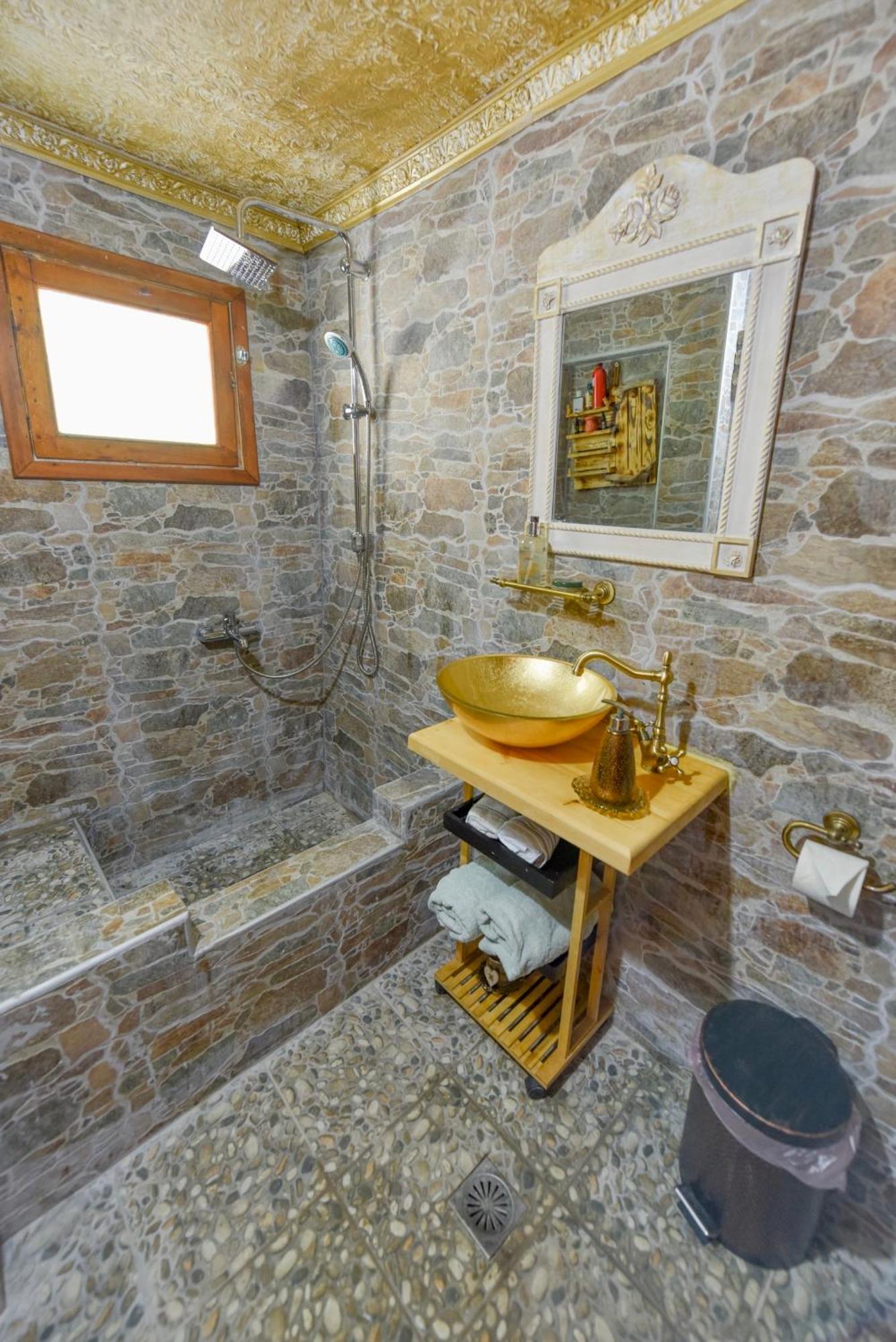 피타고레이오 Holiday Oasis With Private Patio And Hammam-Style Bath In Chora-Pithagoreo, Samos Island 빌라 외부 사진