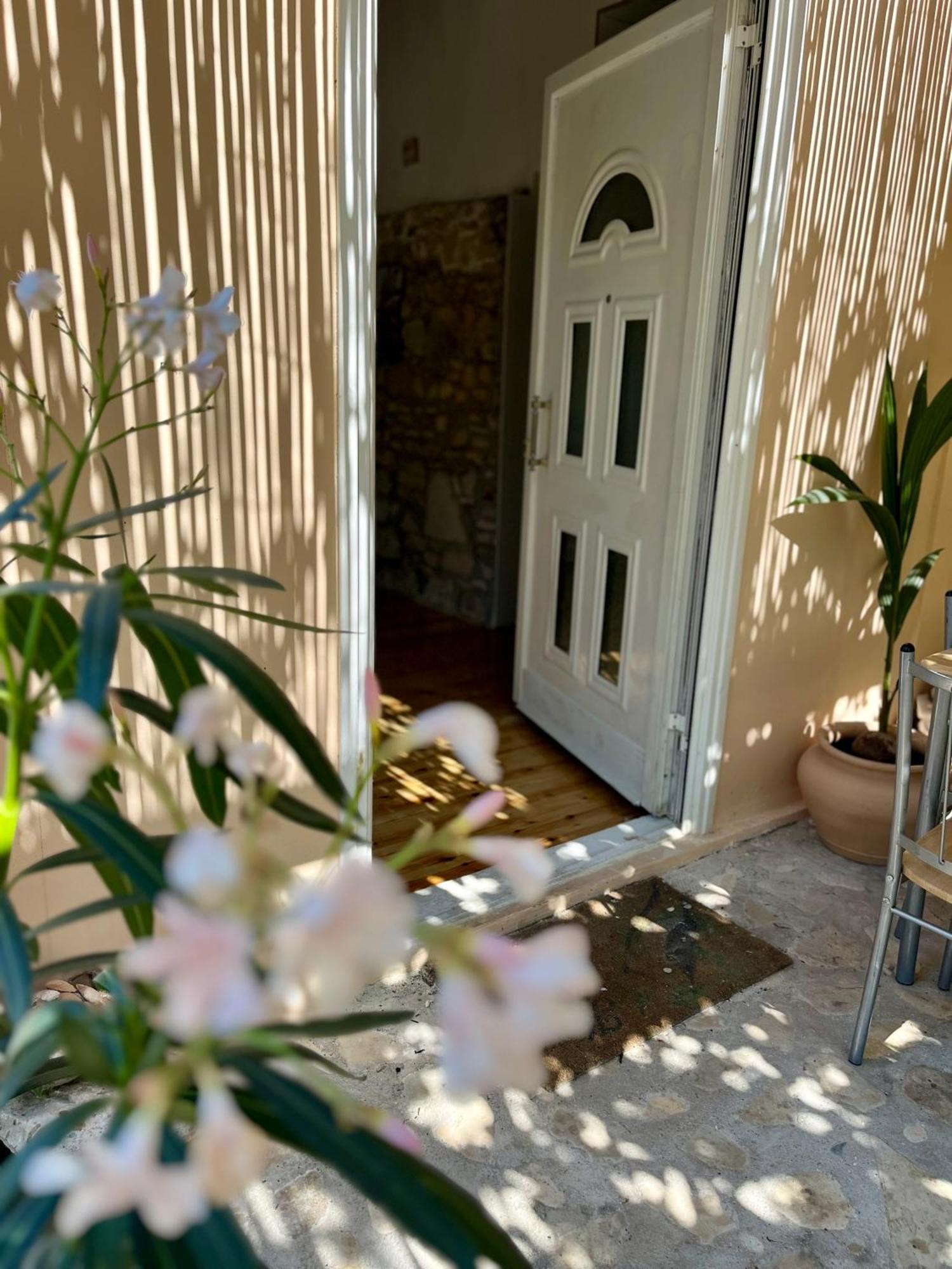 피타고레이오 Holiday Oasis With Private Patio And Hammam-Style Bath In Chora-Pithagoreo, Samos Island 빌라 외부 사진